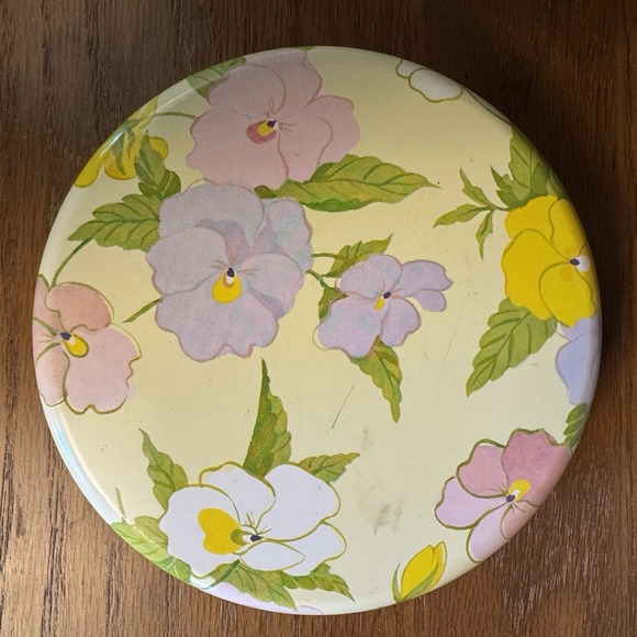 Avon Other - Vintage‎ Avon 1983 Pansy Patch Floral Flat Round Tin Empty